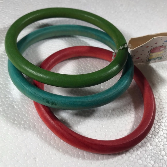 Vintage Wood Bangle Set - Picture 7 of 12